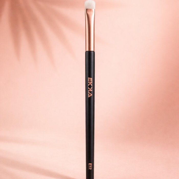 ქვედა ქუთუთოზე ჩასაშლელი ფუნჯი